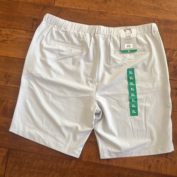 NWT  Greg Norman All Day Comfort Short Silver Size XL - Picture 9 of 9